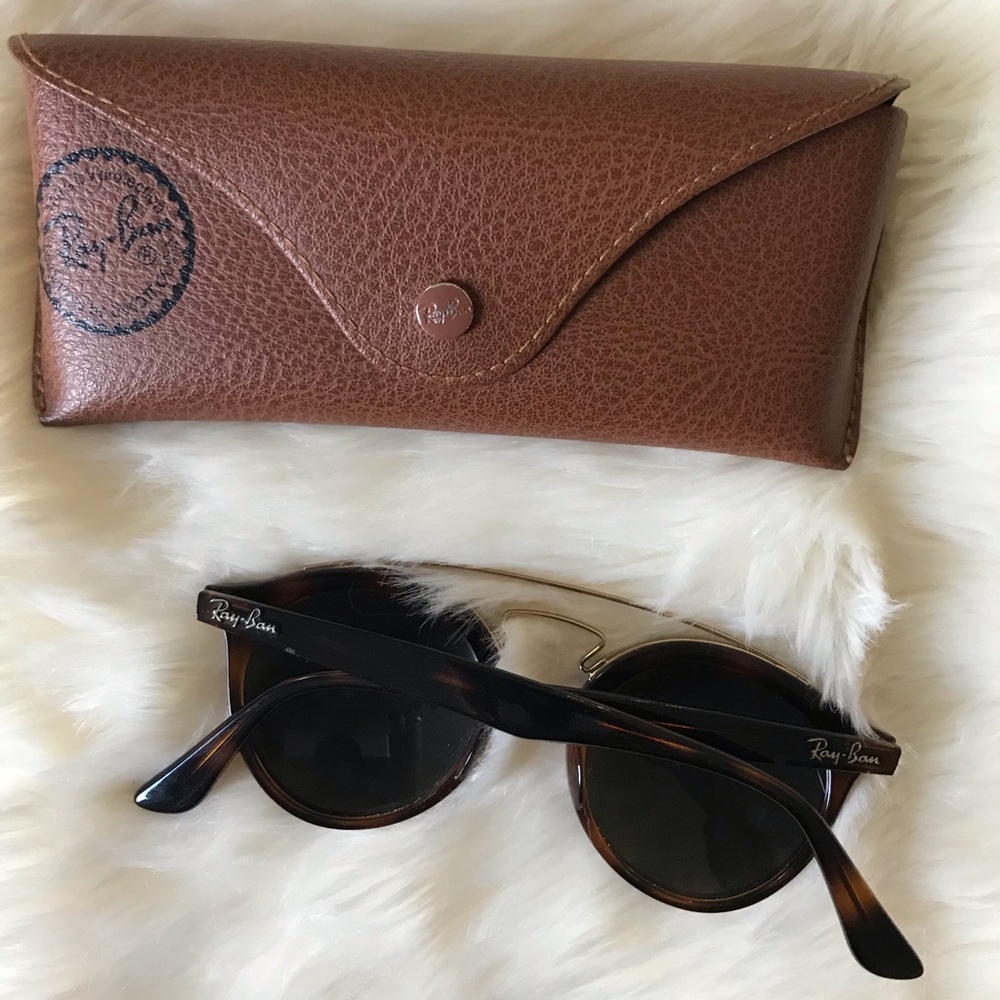 Ray-Ban Tortoise Shell Sunglasses - Picture 2 of 2